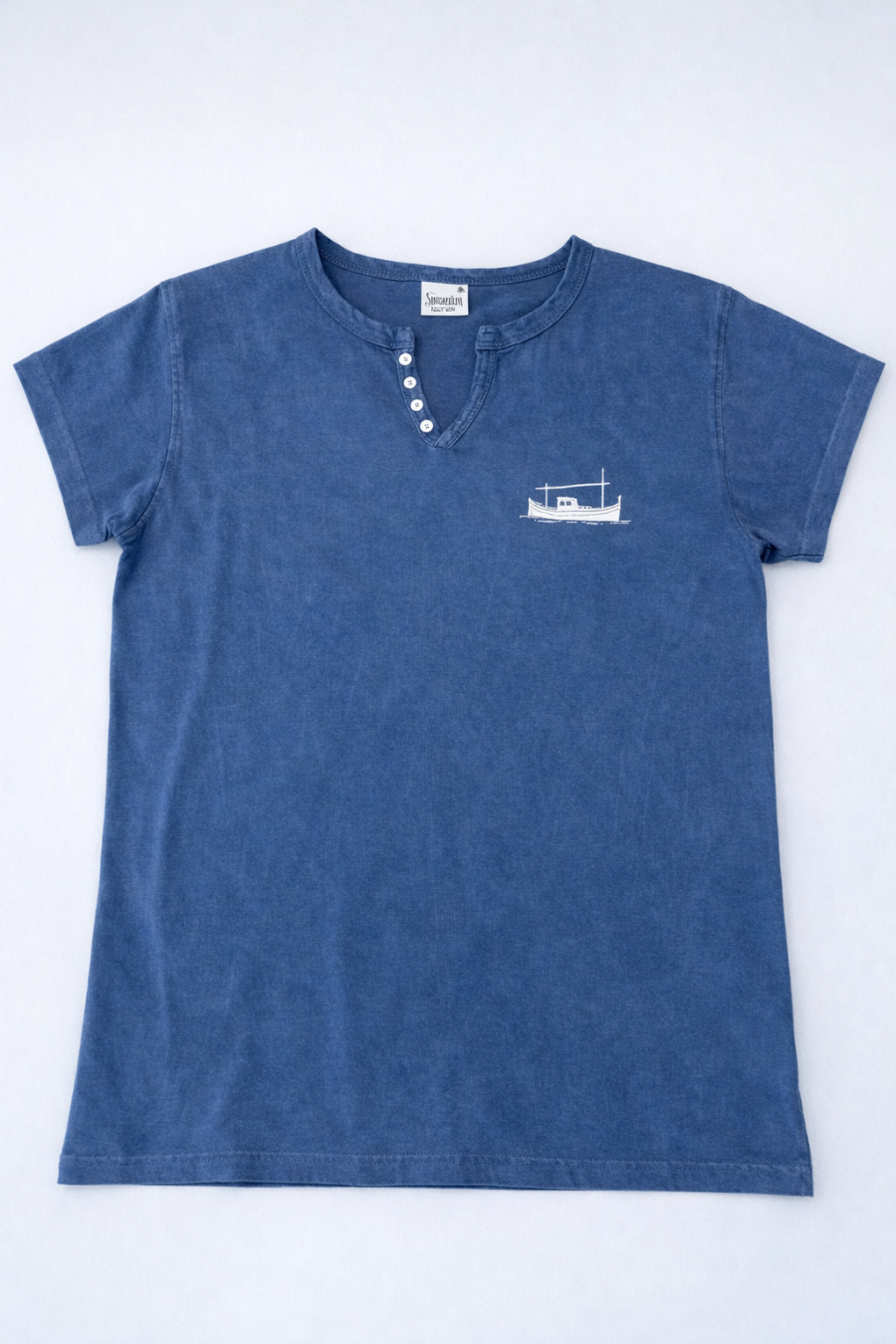 T-SHIRT BUTTONS BOAT